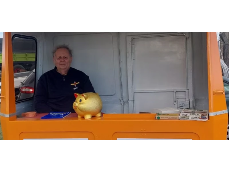 UnserFrontmann am Eingang