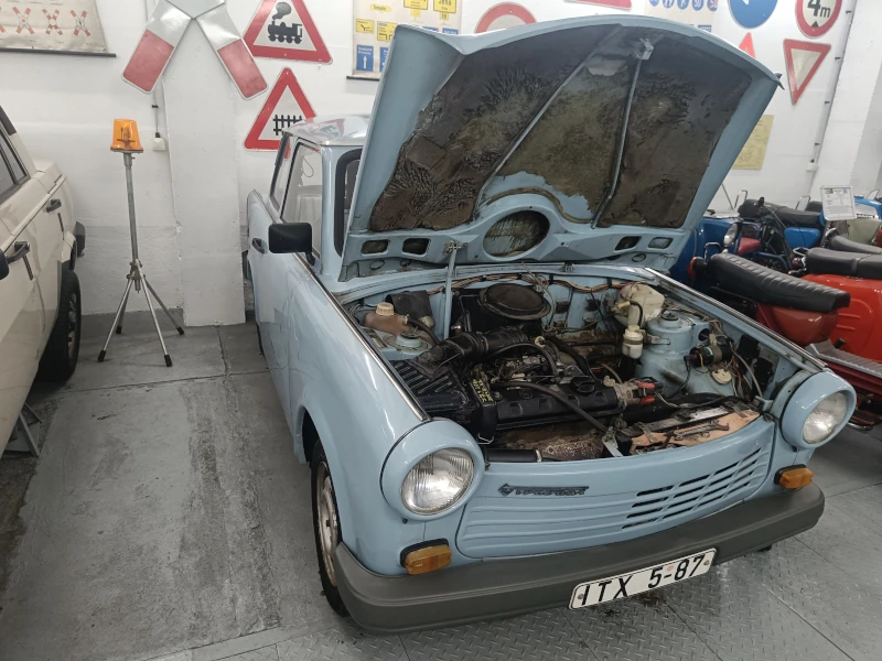 Dieser Trabant wurde mit einem 4-Takt-Motor von VW ausgestattet und stärkte damit die Wirtschaftskraft der BRD.